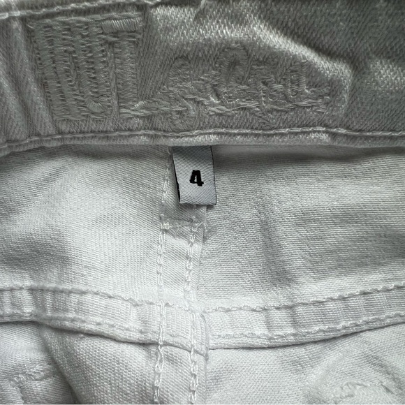 Kut from the Kloth Women's White Denim Shorts NWT - Picture 4 of 4